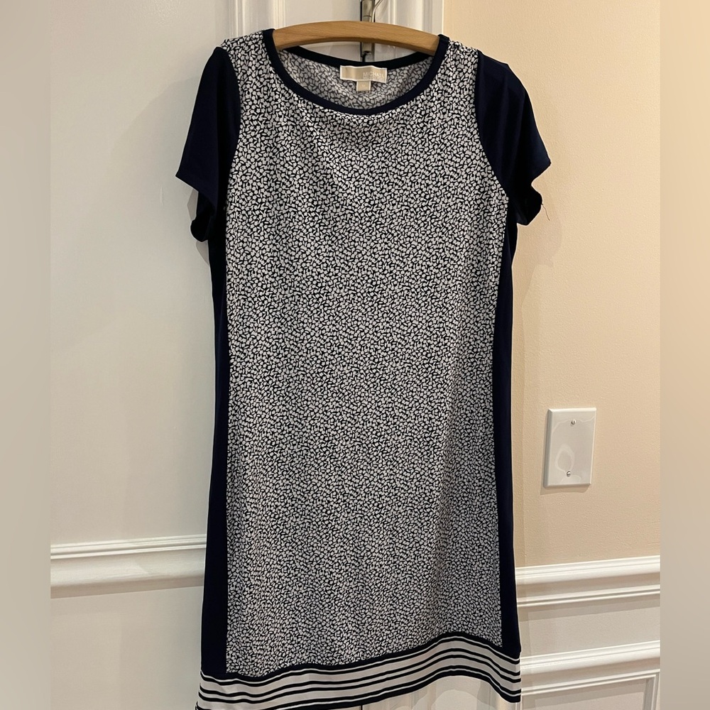 MICHAEL KORS BASICS WHITE/TRUE NAVY FIT STRETCH DRESS SIZE m